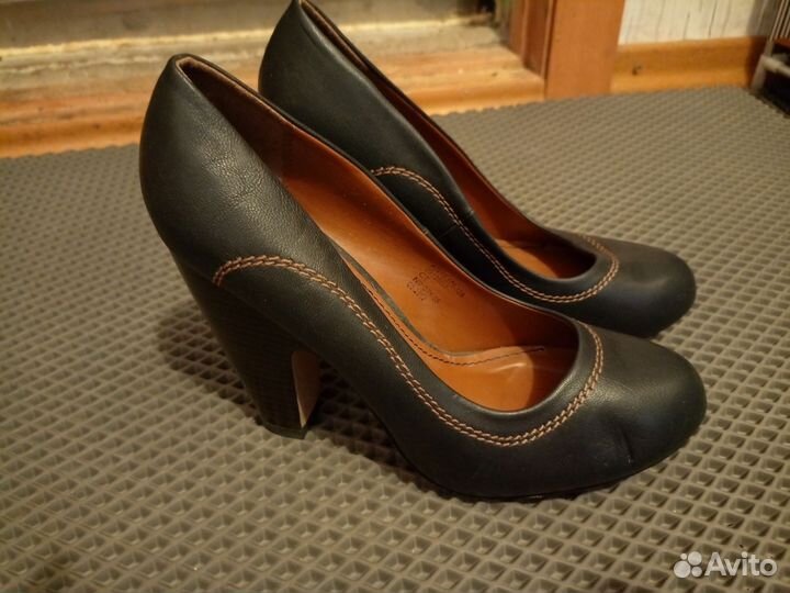 Туфли женские 39 размер на каблуке