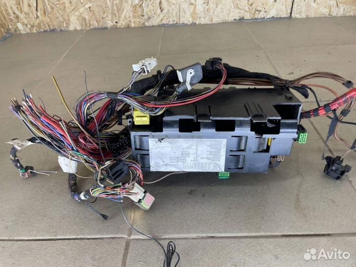 Блок предохранителей BMW 5-серия E34 1988-1995