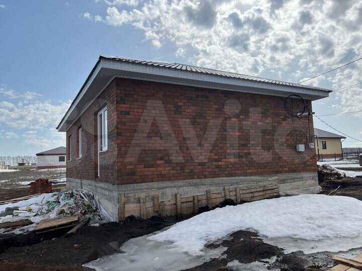 Коттедж 90 м² на участке 8 сот.