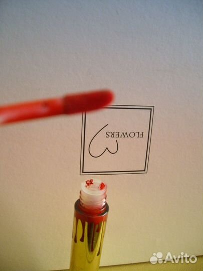 Помада несмываемая