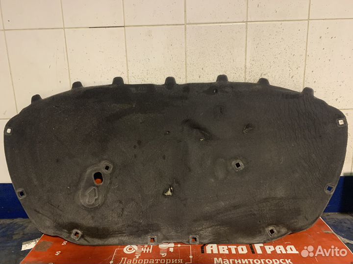 Volkswagen Polo Шумоизоляция капота