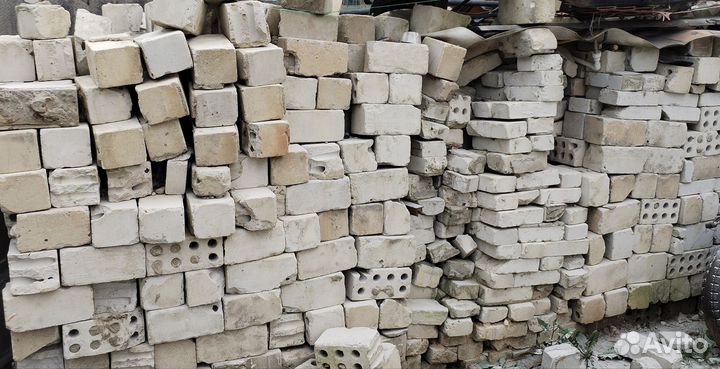 Кирпич бу
