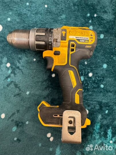 Шуруповерт Dewalt DCD796