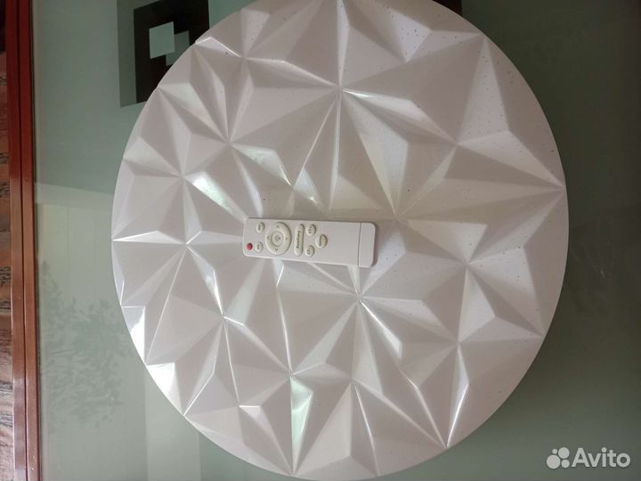 Лампа потолочная