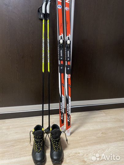 Беговые лыжи комплект