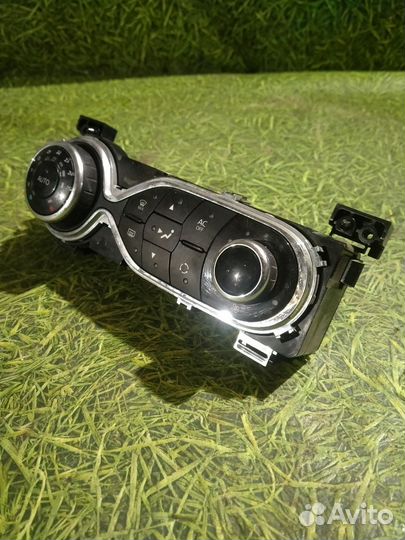 Блок управления климатом Рено Сандеро Степвей 2