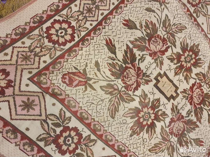 Скатерть гобеленовая с бахромой