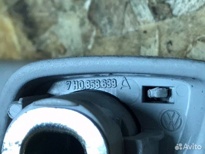 Ручка стойки задняя левая Volkswagen Transporter