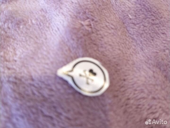 Игрушки и наклейки