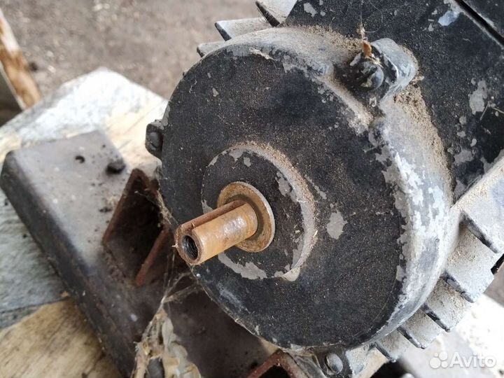 Двигатель асинхронный 380 бу