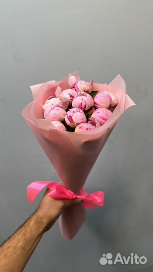 Букет цветов пионы