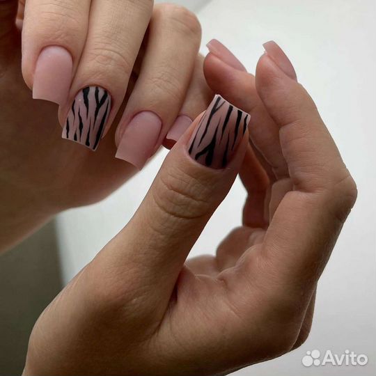 Маникюр и педикюр на дому