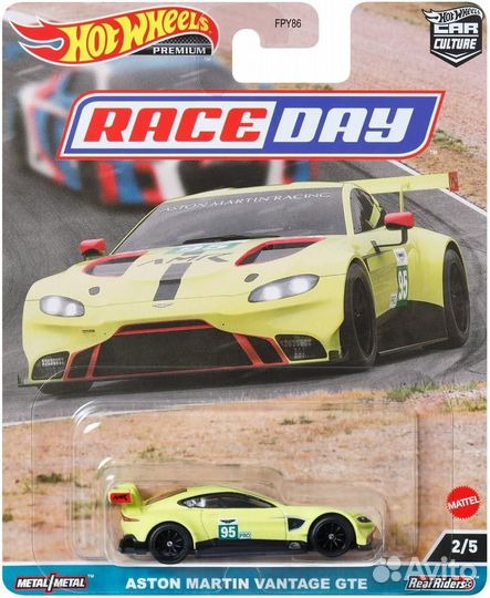 Машинка Hot Wheels Aston Martin Vantage GTE