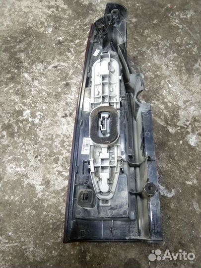 Фонарь задний правый Пежо Партнер