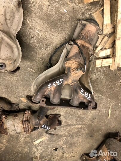 Коллектор Toyota Auris,Corolla