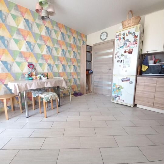 3-к. квартира, 78 м², 1/10 эт.