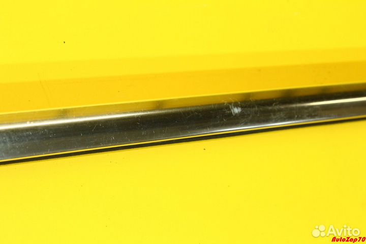 VW Phaeton Молдинг двери передней левой