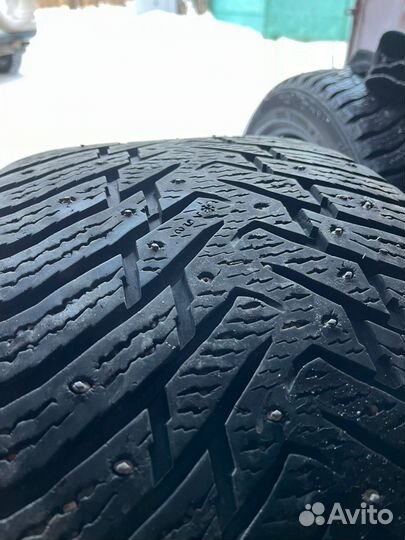 Nokian Tyres Hakkapeliitta 8 SUV 275/40 R20 106T
