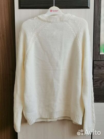 Кофта для девочки на пуговицах