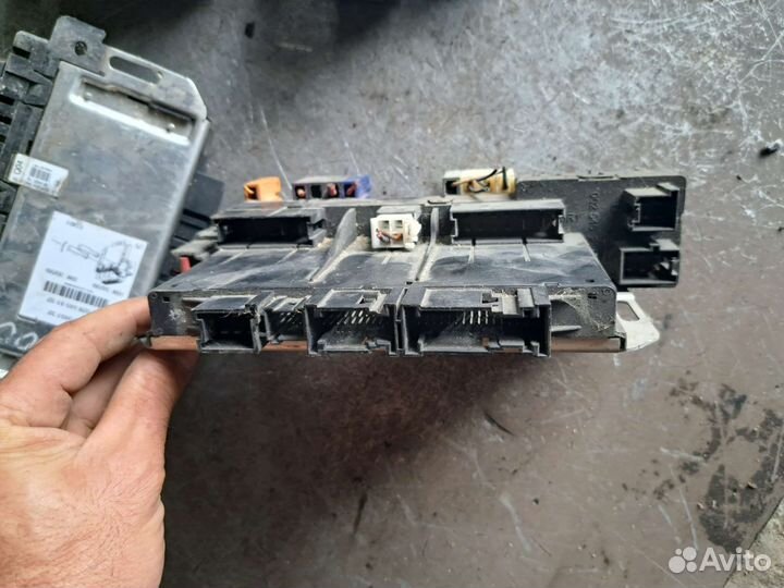 Блок сам на Mercedes w220