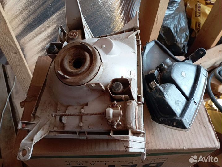 Фара Тойота прадо передняя