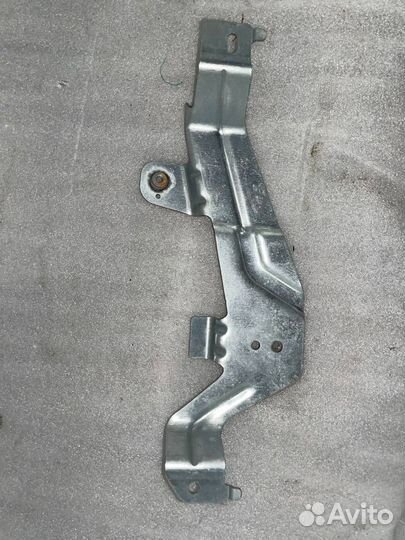 Кронштейн (крепление) Mercedes-Benz M-Класс W166