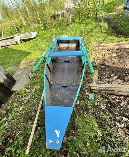 Весельная лодка