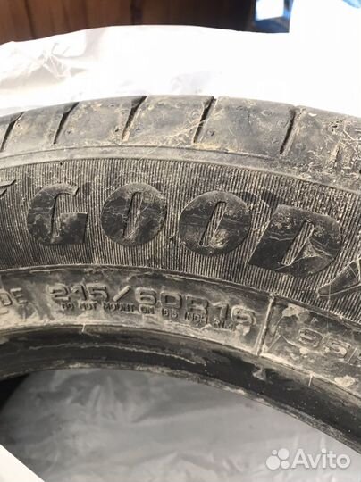 Goodyear EfficientGrip Performance 215/60 R16