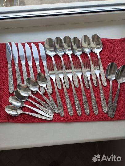 Столовые приборы набором