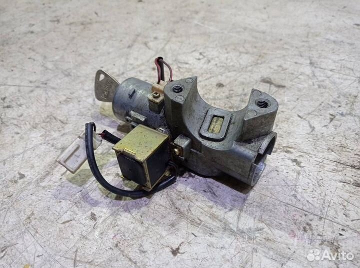 Замок зажигания Субару