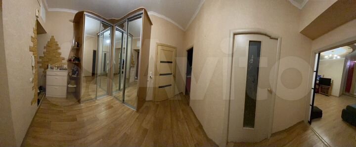 2-к. квартира, 66 м², 3/6 эт.