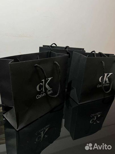 Мужской кожаный ремень черный