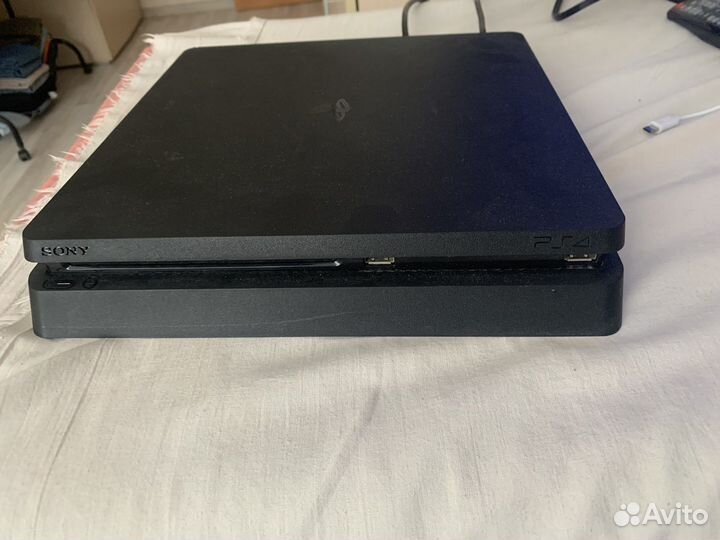 Sony playstation 4 slim