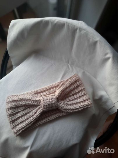 Повязка на голову вязаная