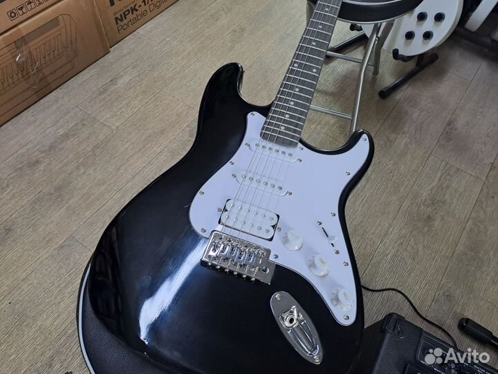 Электрогитара стратокастер чёрная