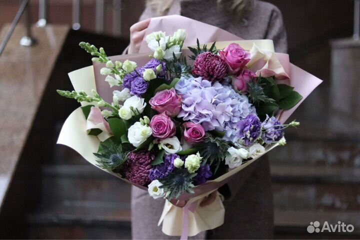 Оригинальные яркие букеты. Доставка в Москве