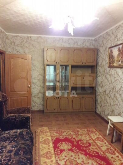 2-к. квартира, 43 м², 1/3 эт.
