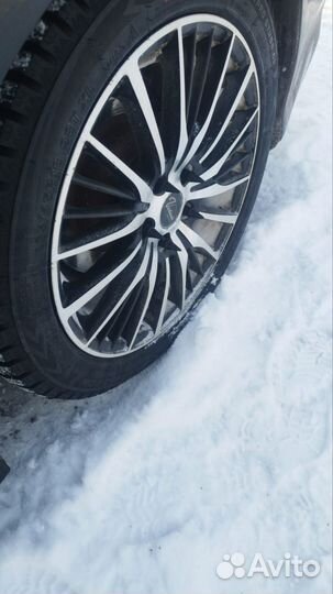 Roadmarch Winter XPro 999 235/45 R18 98T