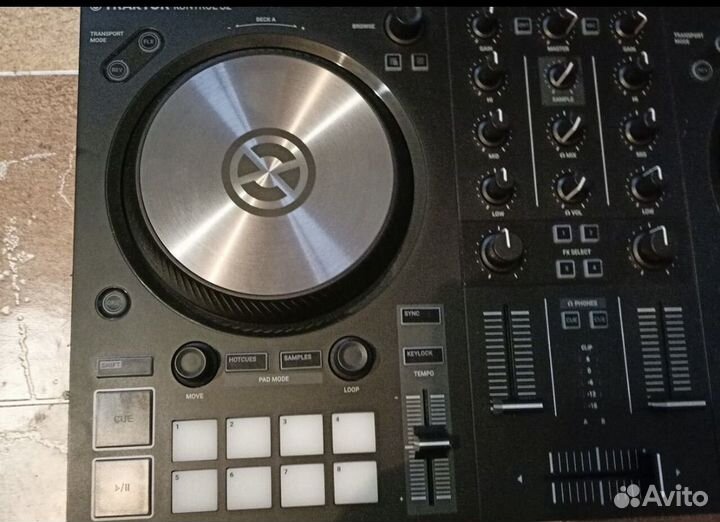 Dj контроллер traktor