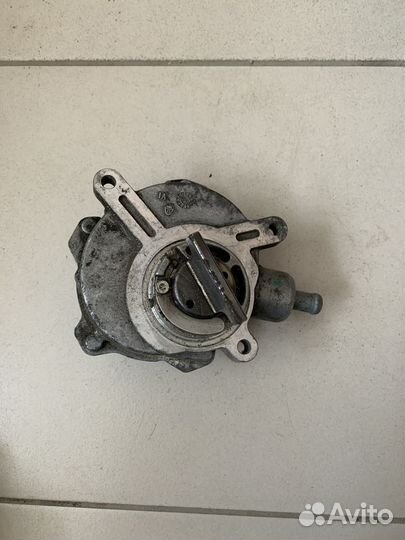 Насос вакуумный BMW 7 серия