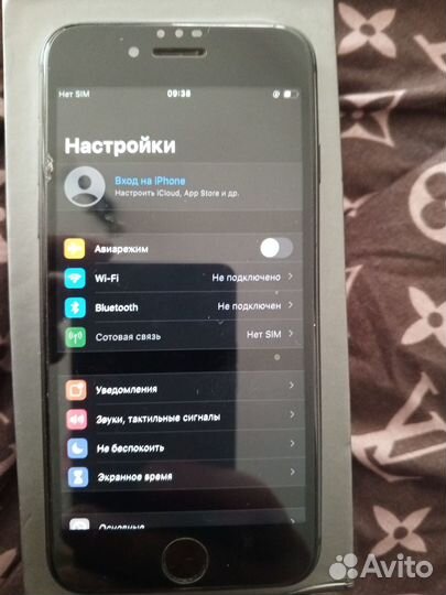 iPhone 8, 64 ГБ