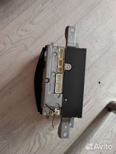 Магнитола от Рав 4