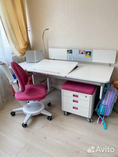 Растущая парта Champion от Moll