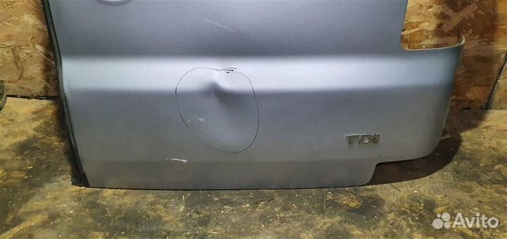 Дверь распашная правая Volkswagen Caravelle 2009