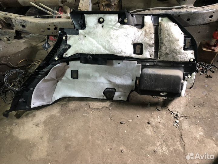 Обшивка багажника левая мазда Сх9 CX9