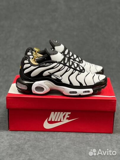 Кроссовки Nike Air Max Tn Plus