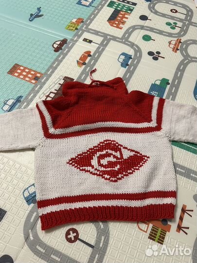 Свитер десткий с логотипом