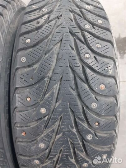 Yokohama Ice Guard IG35 215/60 R16