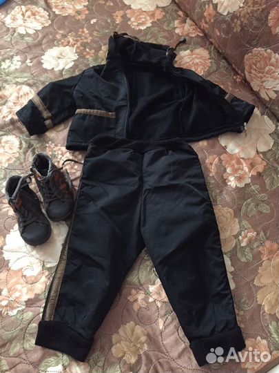 Костюм и ботинки