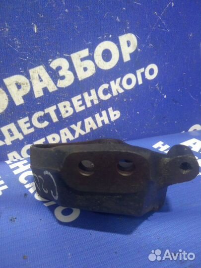 Кронштейн опоры двигателя Daewoo Espero седан